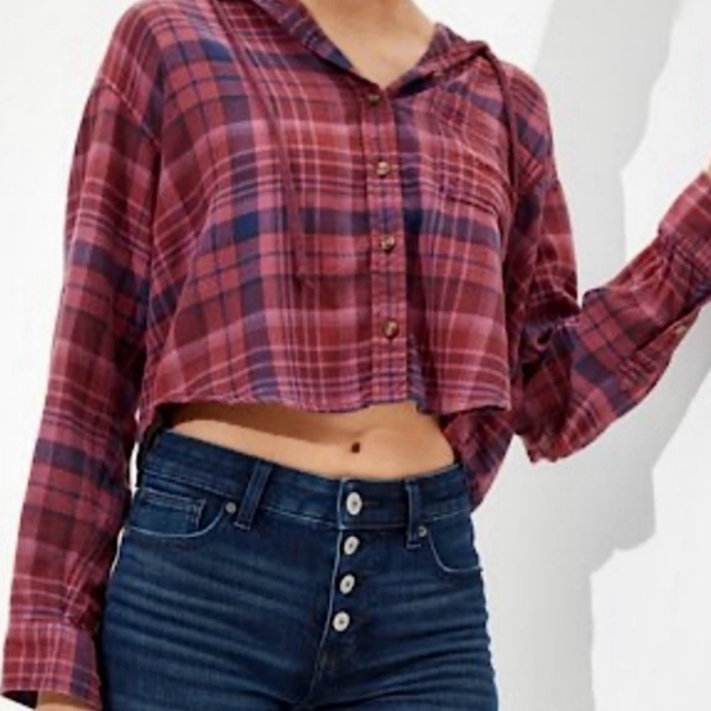 American Eagle Outfitters Red Plaid Cropped Button-Up Hoodie